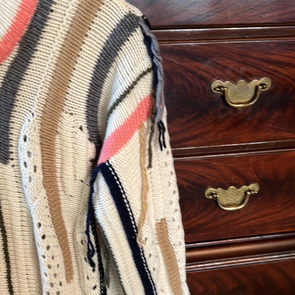 LAST CALL! Never worn sweater - Picture 4 of 6